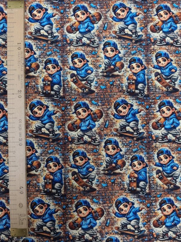 Teplákovina nepočesaná- Chlapec na skate