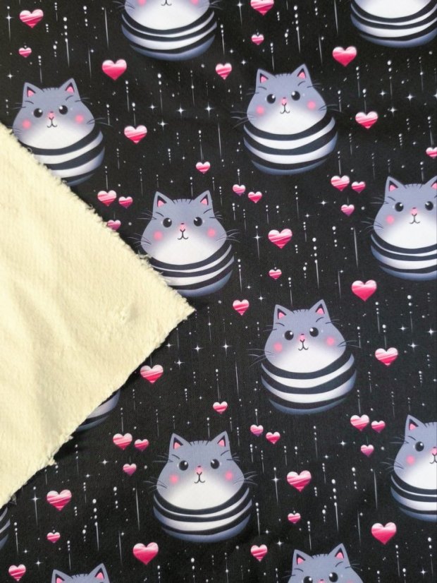 Softshell s baránkom- Mačičky a srdiečka na čierne